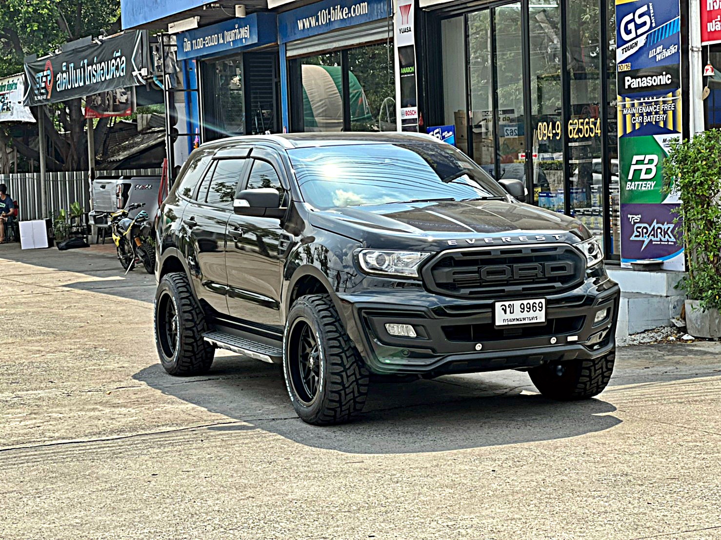 FORD EVEREST ขอบ20 แบบไม่ยก