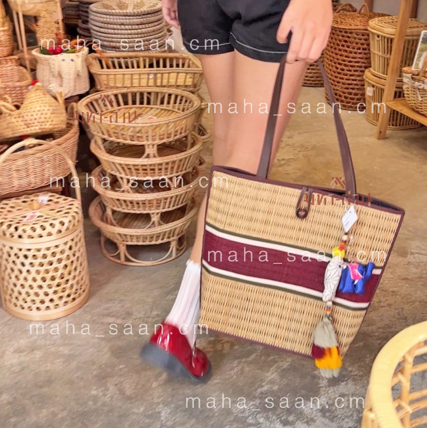 กระเป๋าเสื่อกกสาน คล้องแขน ใส่เอกสาร ของฝากผู้ใหญ่ คละแบบ🥨