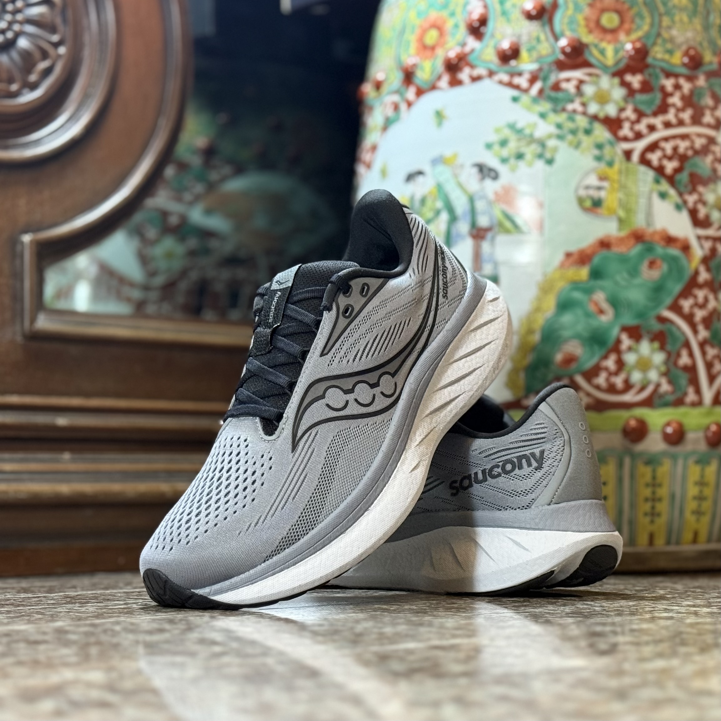 รองเท้าวิ่ง Saucony Ride 18 ‘GREY’ #มือ2 (M9US)