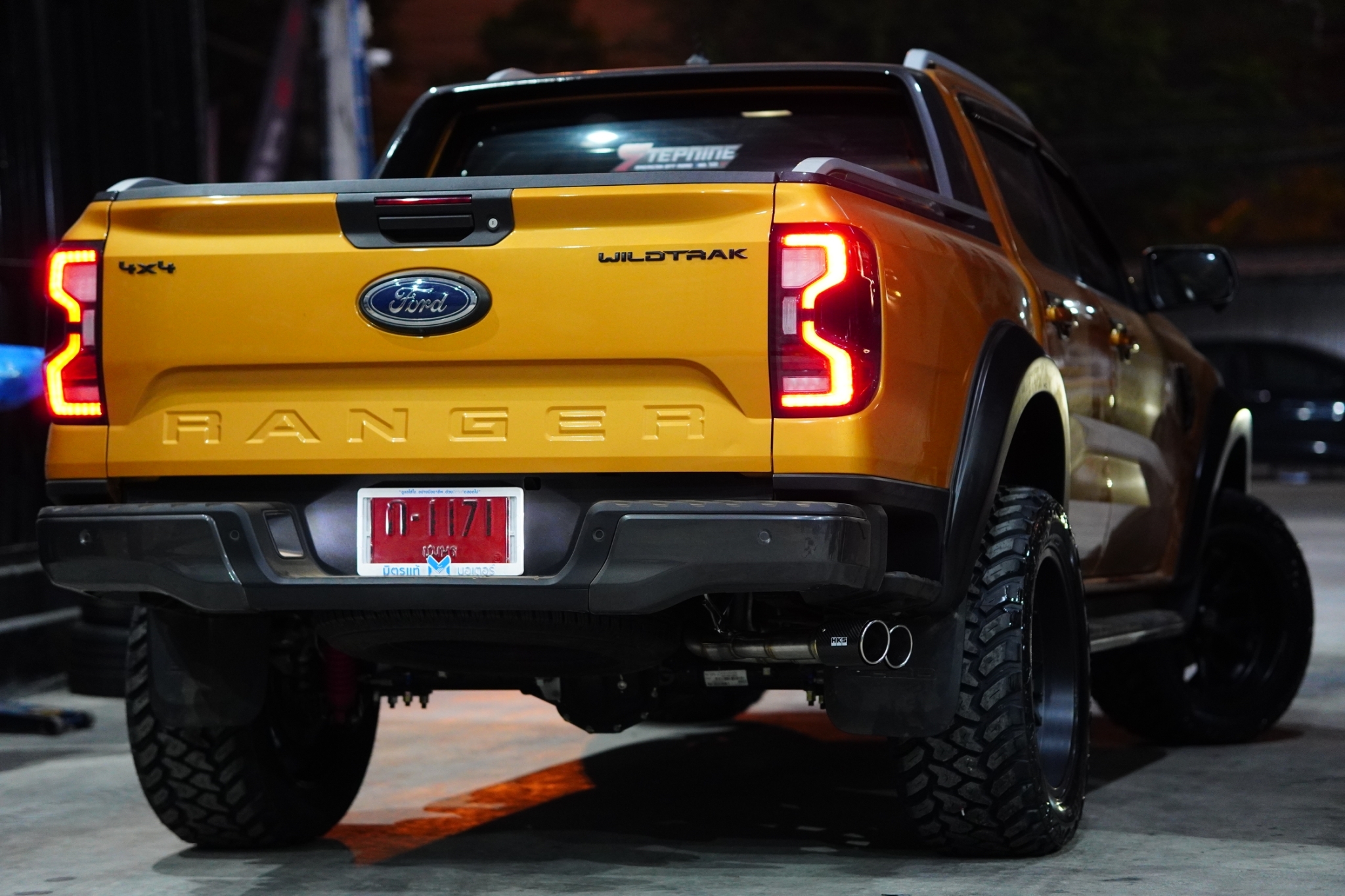 FORD RANGER NEXTGEN จองคิวมาจาก ชุมพร แต่งทรงเมกาที่ STEP9