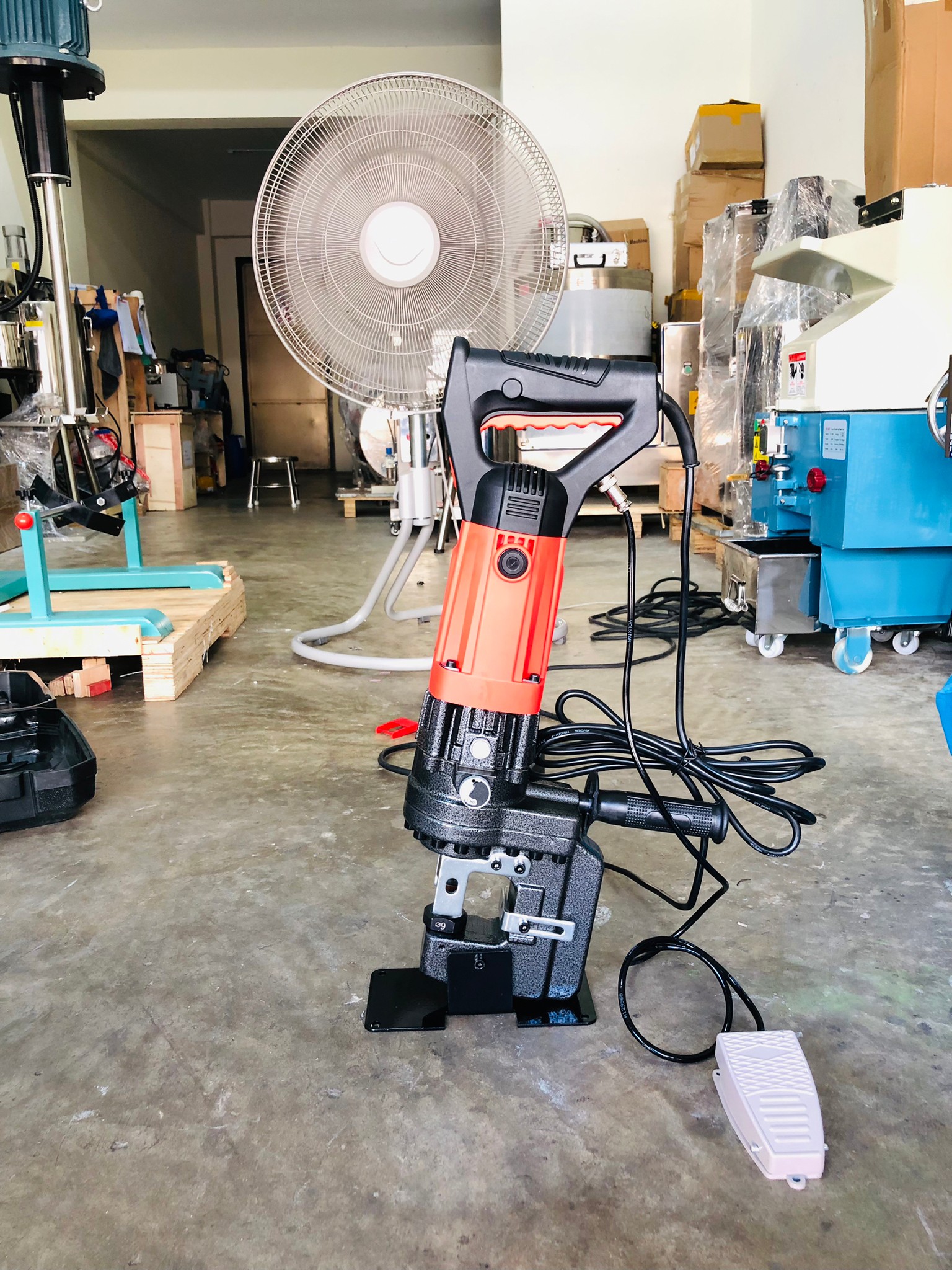 16897 เครื่องเจาะเหล็ก ไฮดรอลิค Electric Hydraulic Puncher MHP-20