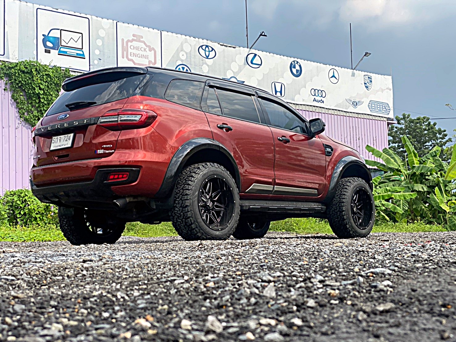 FORD EVEREST จัดทรงเมกาที่ STEP9