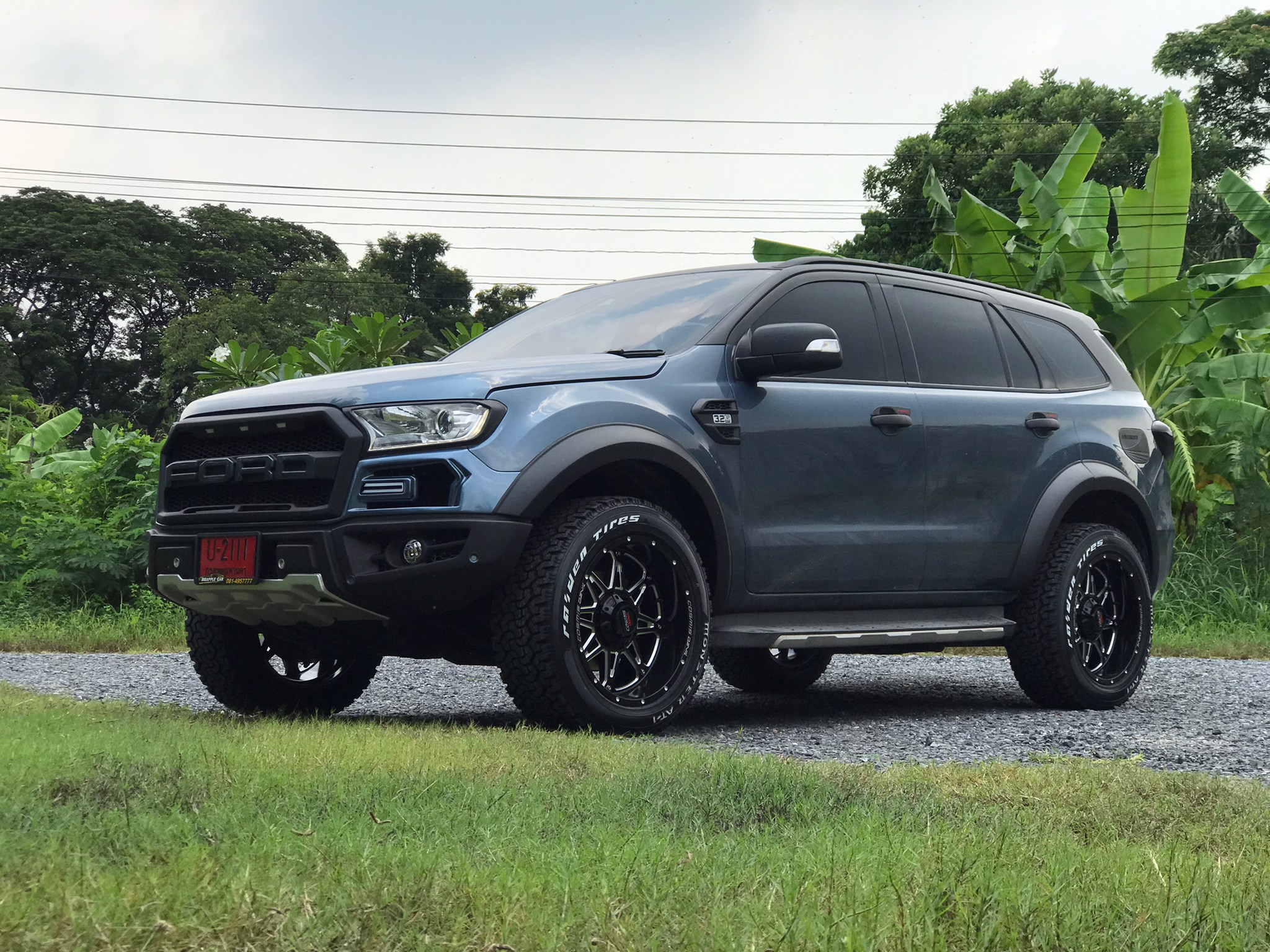 FORD EVEREST ล้อ COSMIS CROWN ผลงานจาก STEP9