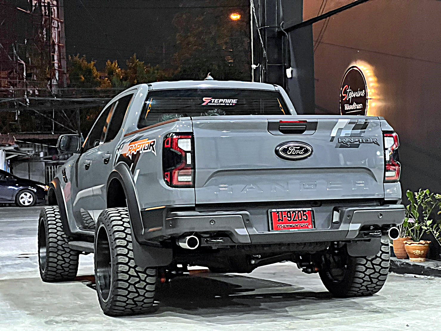 ส่งงาน RAPTOR V6 หล่อจบ ที่ Step9 ล้อแท้ HOSTILE H113