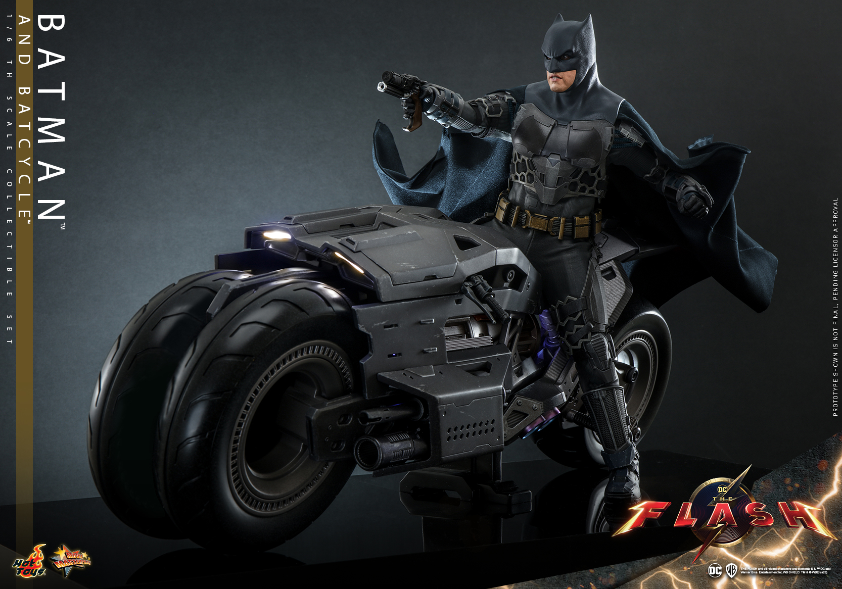 MMS705 - The Flash - 1/6th scale Batman and Batcycle