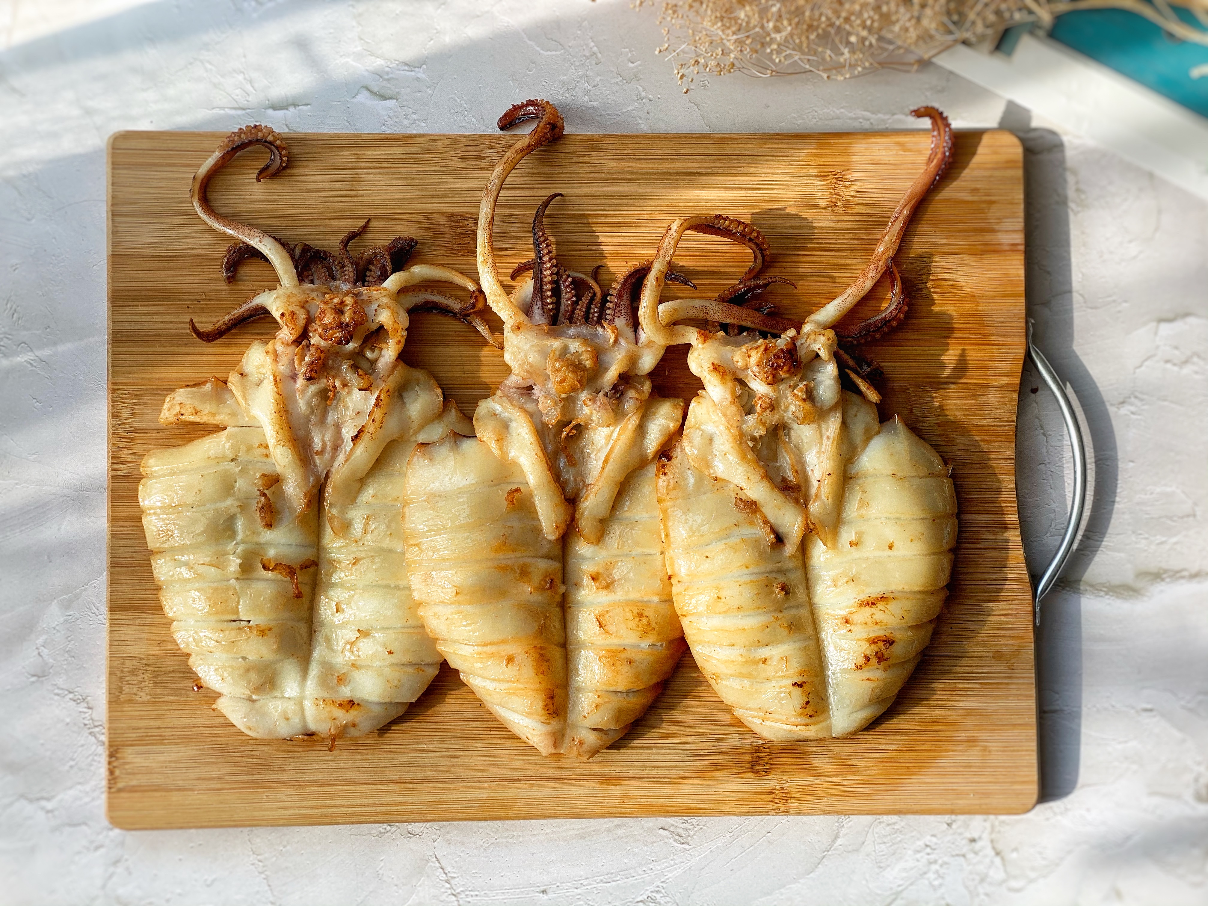 หมึกแดดเดียว สดปลอดสาร ทอดเสร็จ พร้อมส่ง ราคาถูก