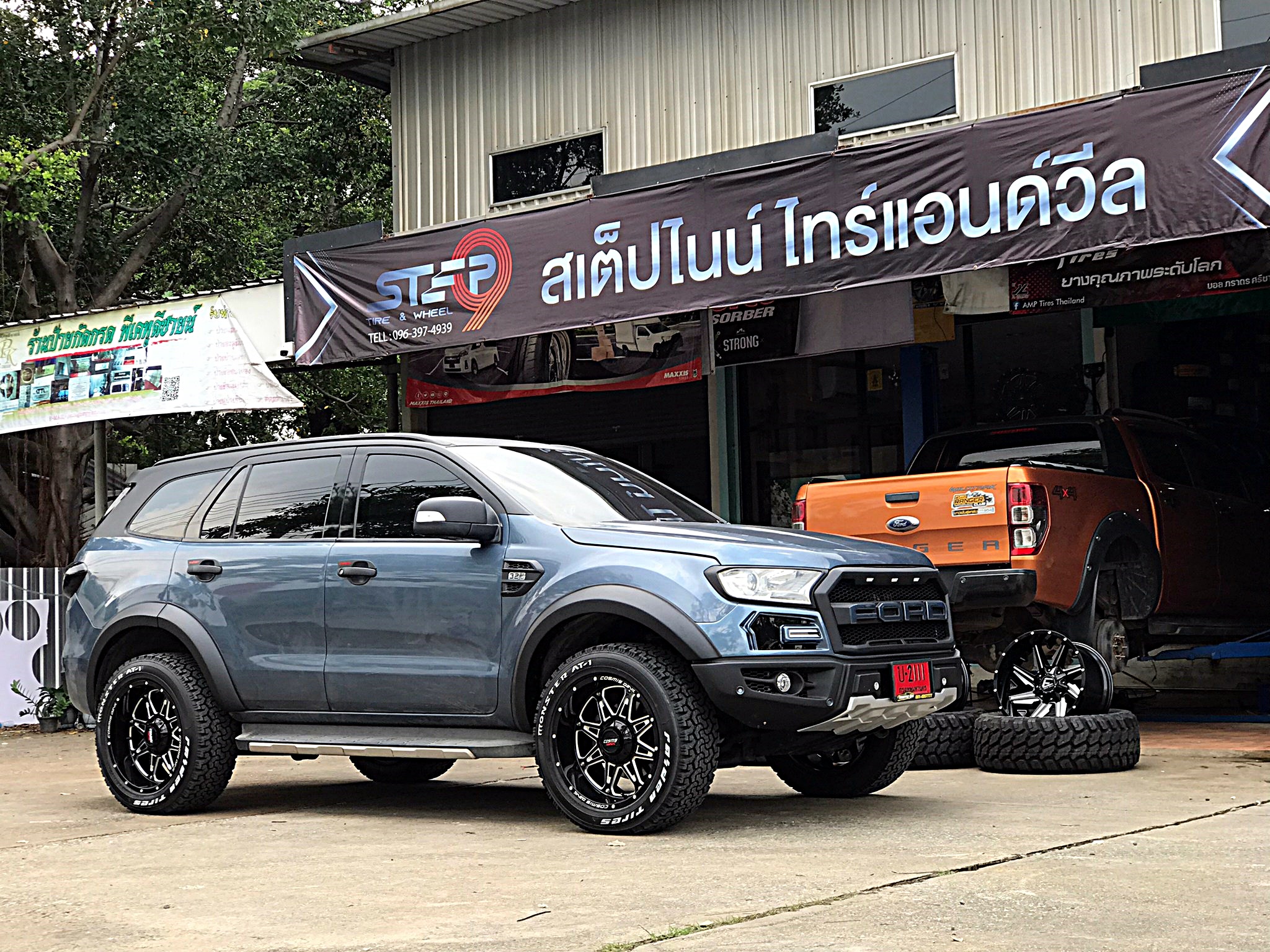 FORD EVEREST ล้อ COSMIS CROWN ผลงานจาก STEP9