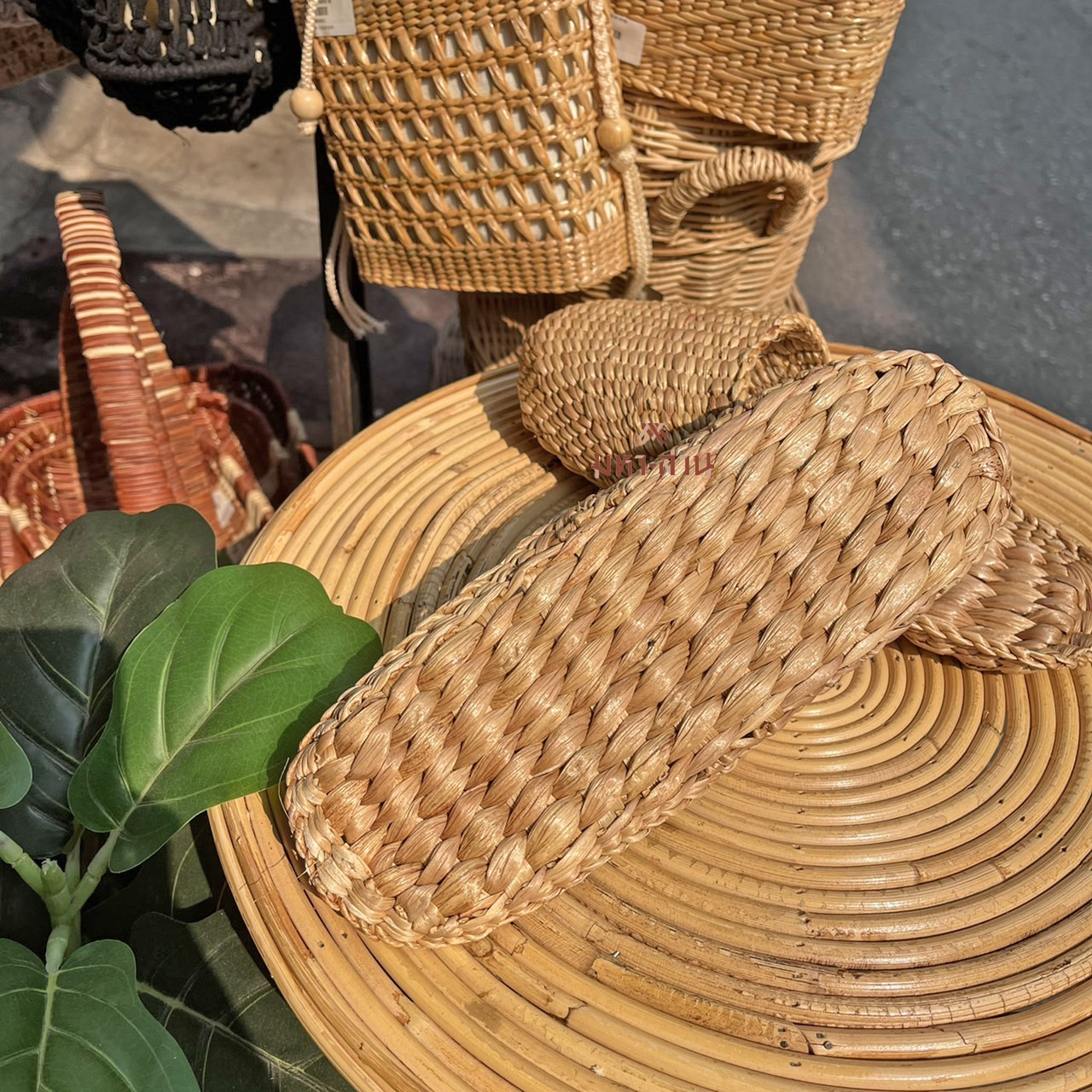 รองเท้าผักตบชวา รองเท้าใส่ในบ้าน รองเท้าสปา รองเท้าslipper สลิปเปอร์🌱