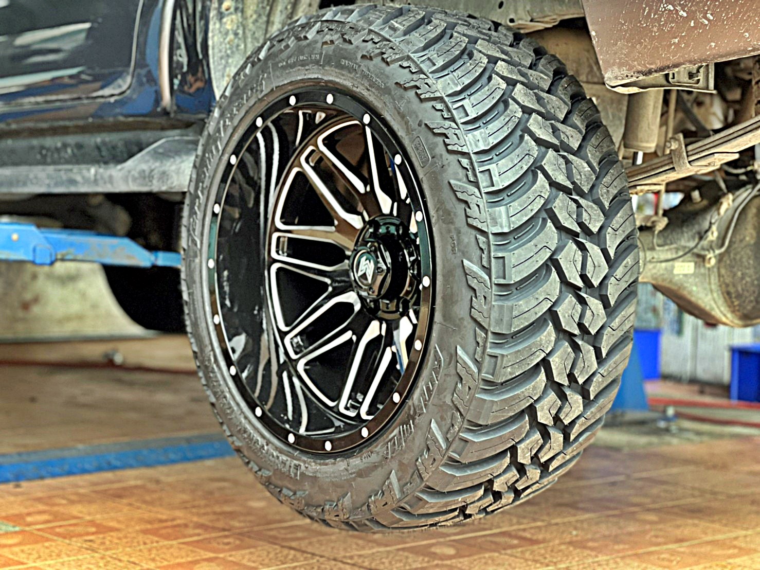 REVO ทรงเมกา ขอบ20 ที่ STEP9