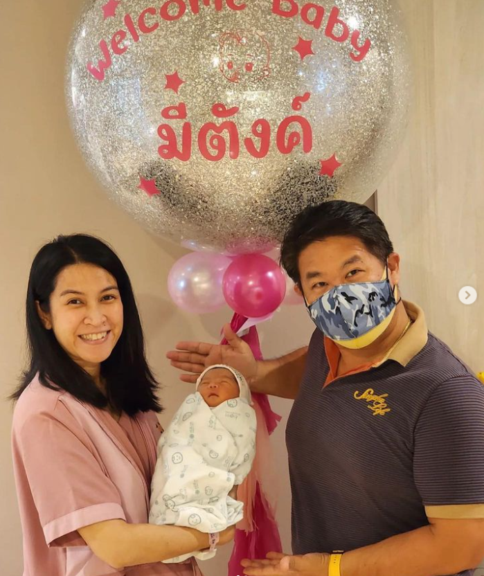 เซทลูกโป่งwelcome baby ขนาด36นิ้ว +ฐานตั้งลูกโป่งเด็ก 2ฐาน