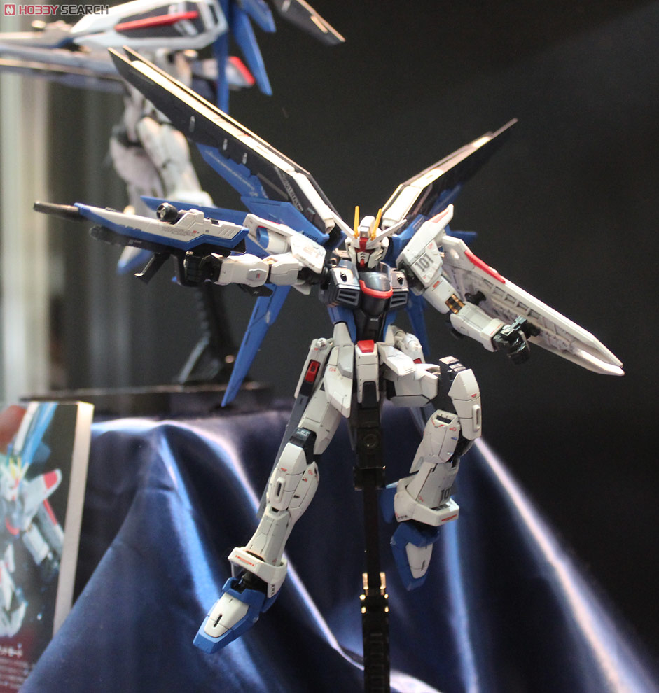 RG 1/144 FREEDOM GUNDAM