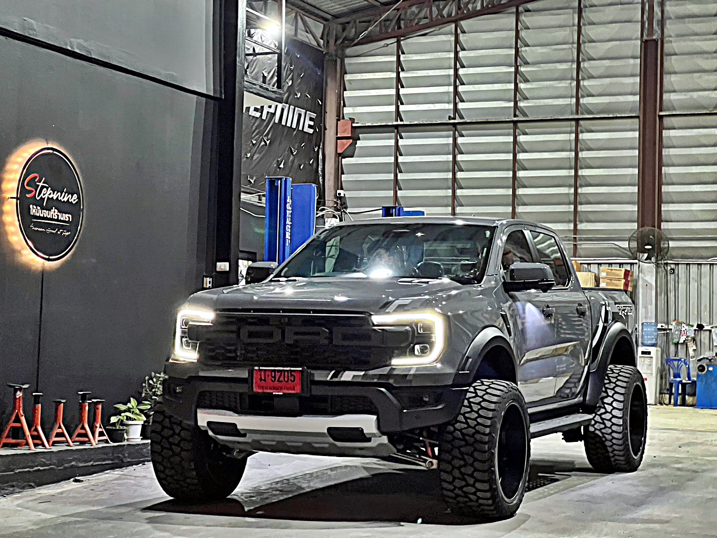 ส่งงาน RAPTOR V6 หล่อจบ ที่ Step9 ล้อแท้ HOSTILE H113