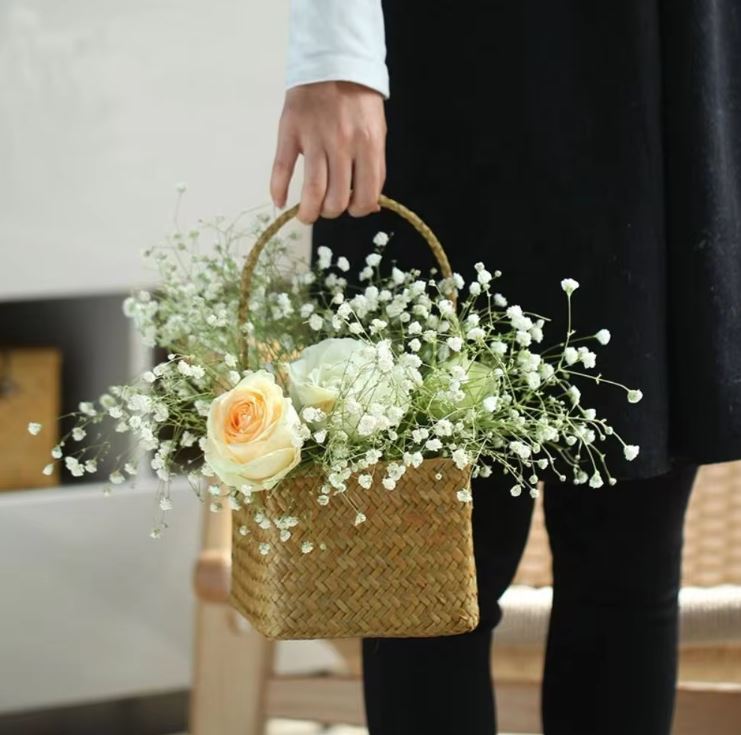 พร้อมส่ง🌼 กระเช้าของขวัญ ตะกร้าดอกไม้ หูหิ้ว สาน