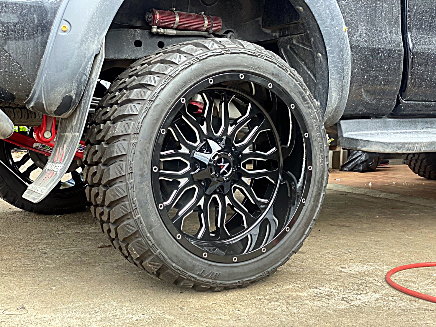 FORD RANGER จัดทรงเมกา ขอบ22 ที่ STEP9