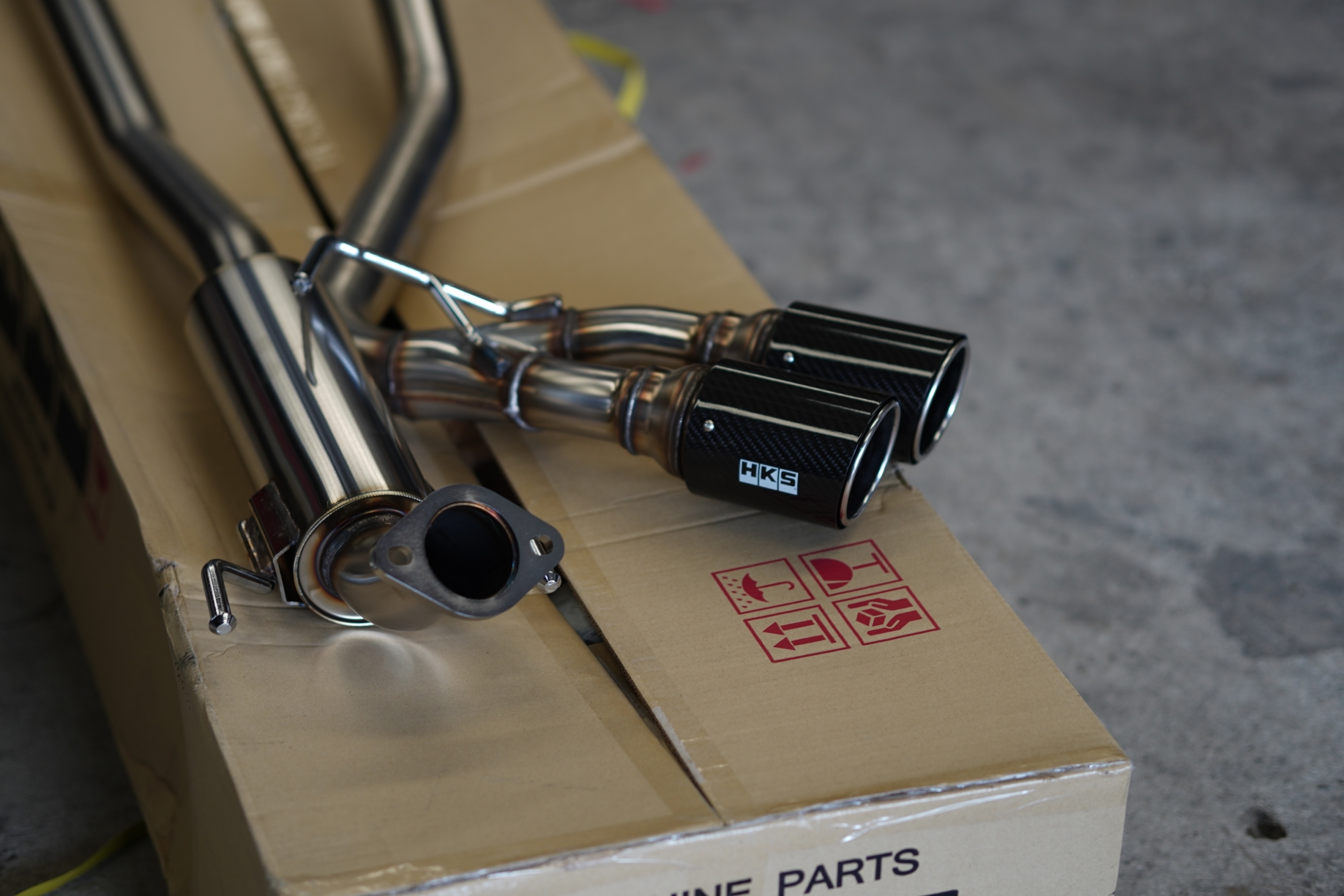 revo หัวเดียว ท่อคู่ HKS ZT010