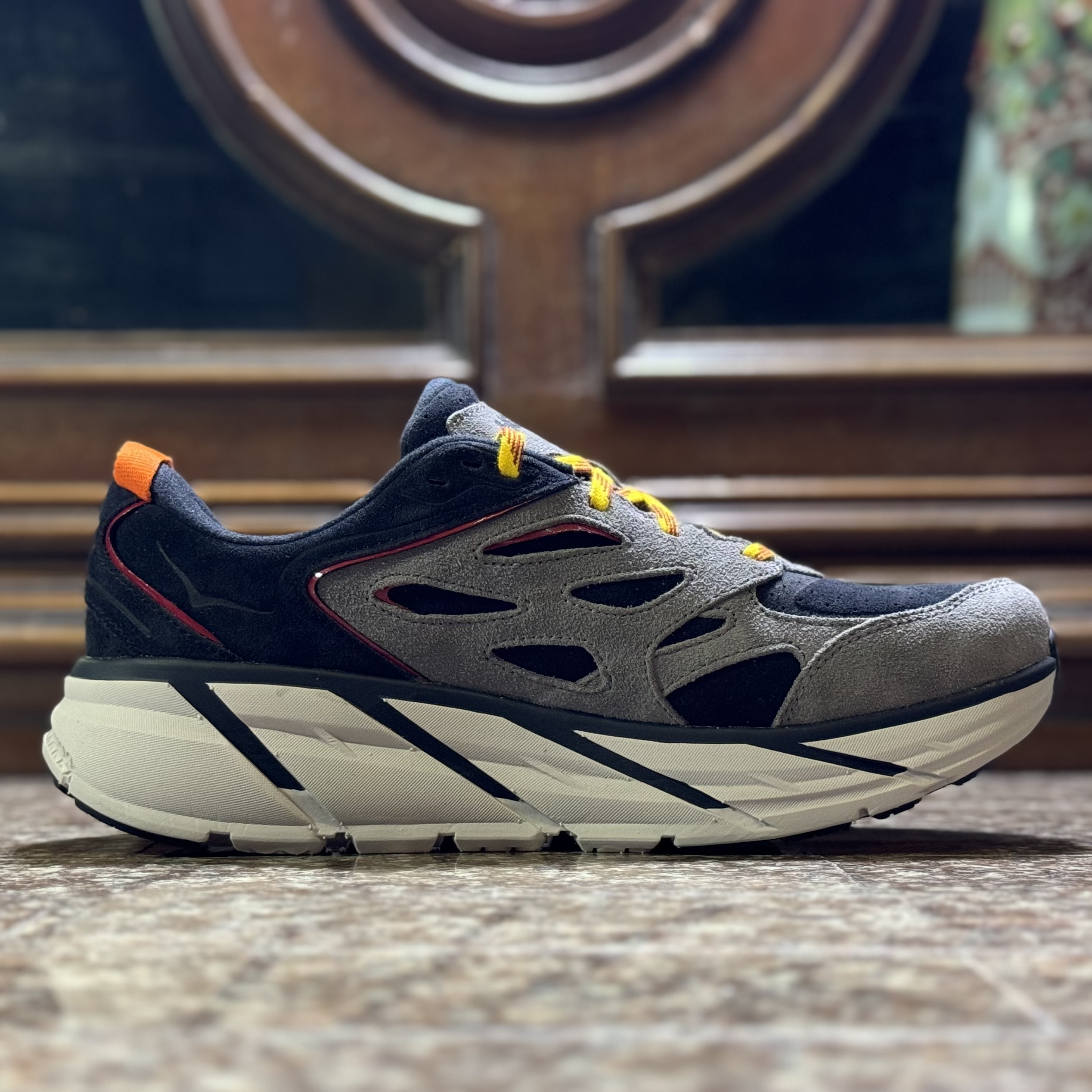 รองเท้า HOKA Clifton L Suede ‘Lunar Rock’ EXCLUSIVE (M5.5-11US)