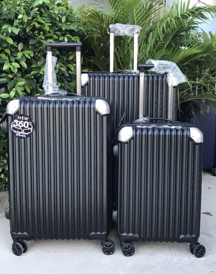 กระเป๋าเดินทางล้อลาก หน้าเงา