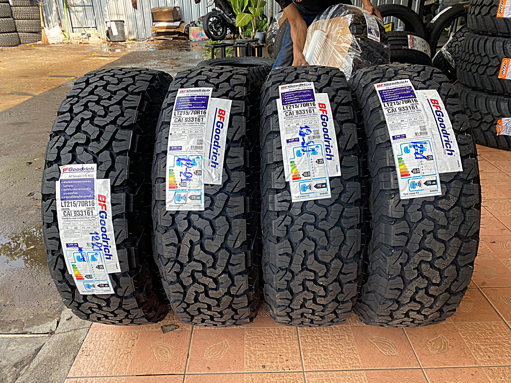 BF GOODRICH KO2 215/70-16 มาใหม่ราคาพิเศษที่ STEP9