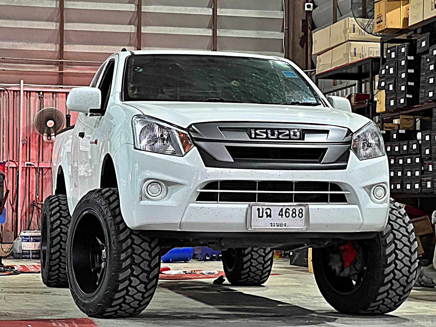 D-MAX ตัวเตี้ย ทำให้เป็นตัวสูง ทรงเมกา
