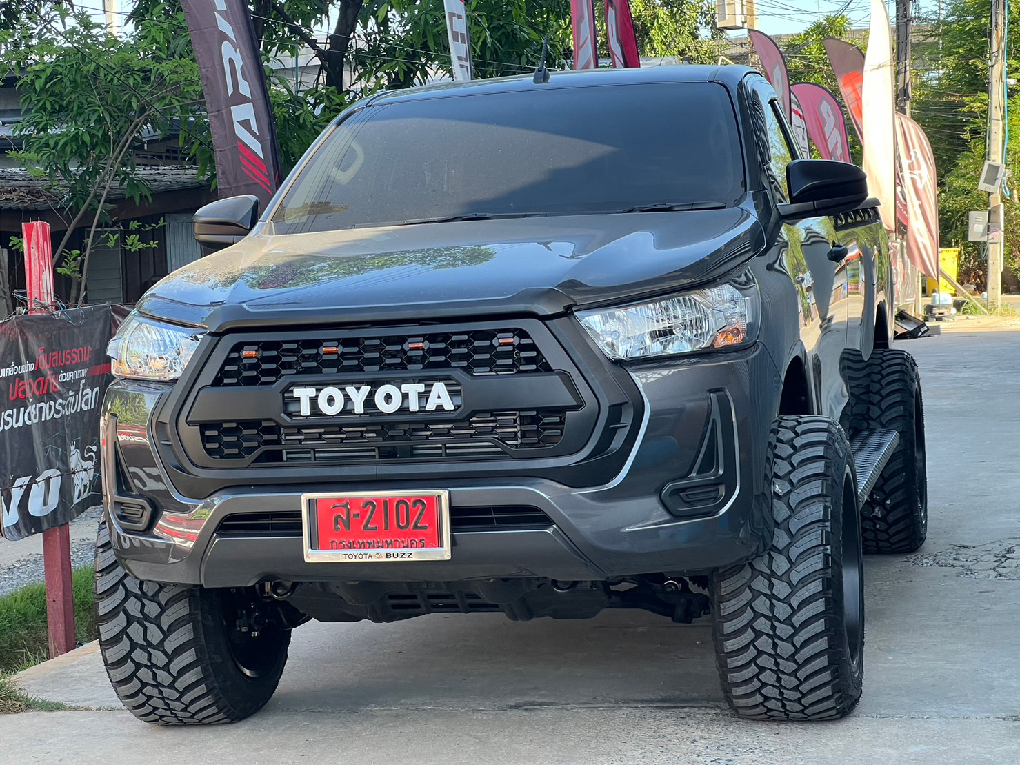 TOYOTA REVO หัวเดียว ทรงเมกา ที่ STEP9