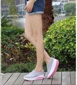 Aadine รองเท้าผ้าใบแบบสวม รองเท้าเพิ่มความสูงสำหรับผู้หญิง น้ำหนักเบา ใส่เดินสบาย No.A064