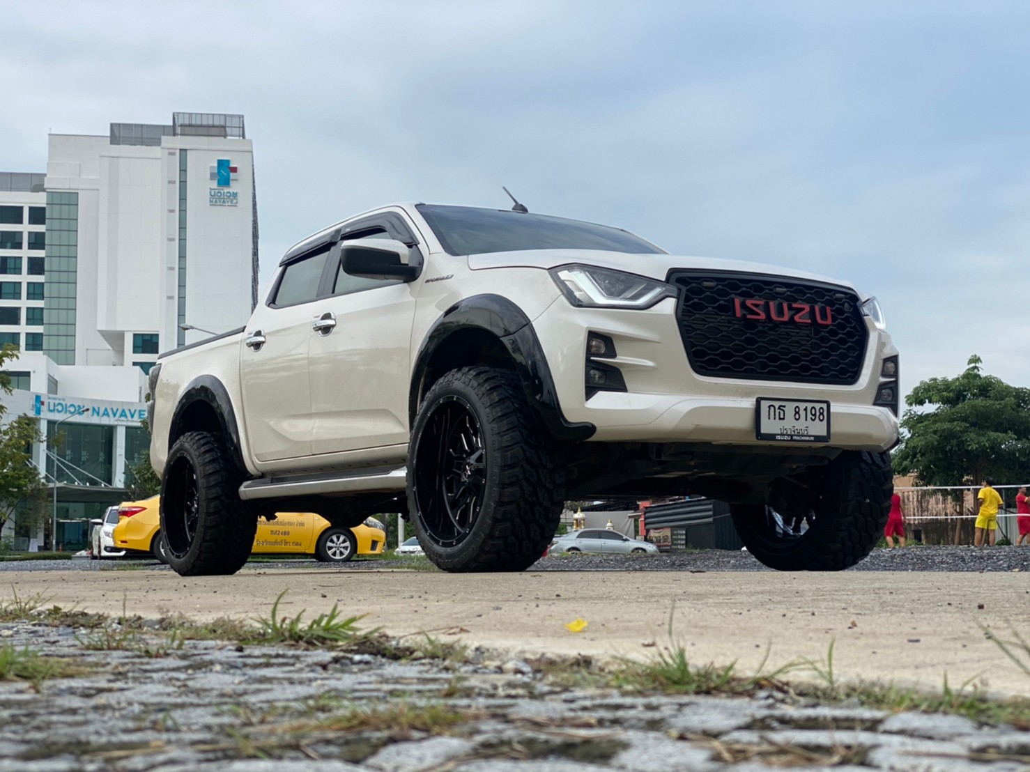 D-MAX ทรงเมกา มาไกลจากปราจีนบุรี