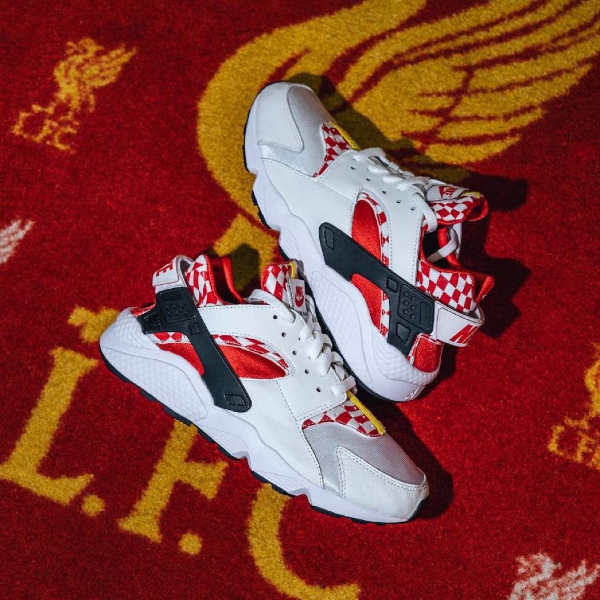 รองเท้า Nike X Liverpool Air Huarache ‘LIMITED’ (M9.5US)