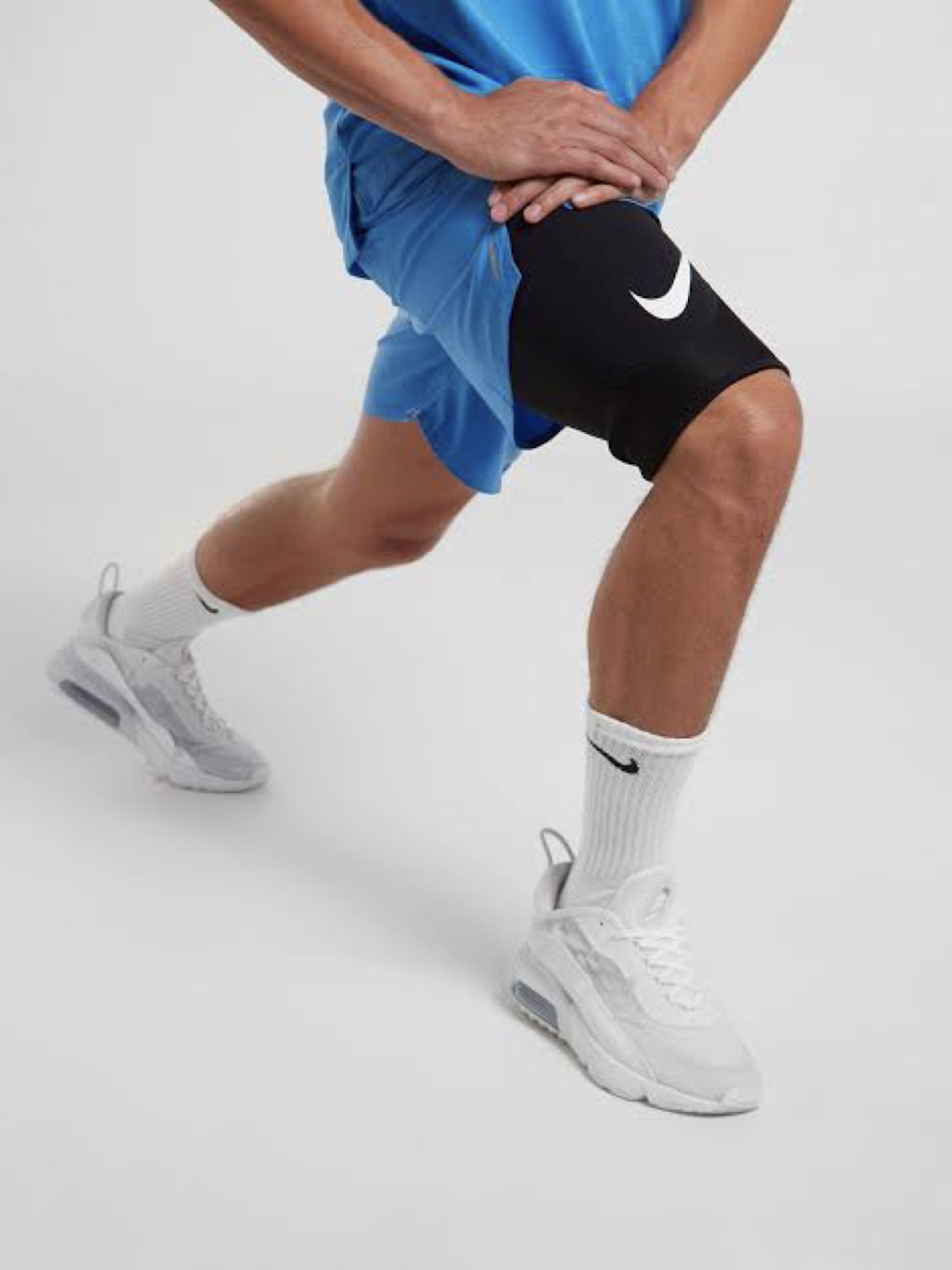 ซัพพอร์ตต้นขา Nike Pro Combat Thigh Supporter (S,M,L,XL)