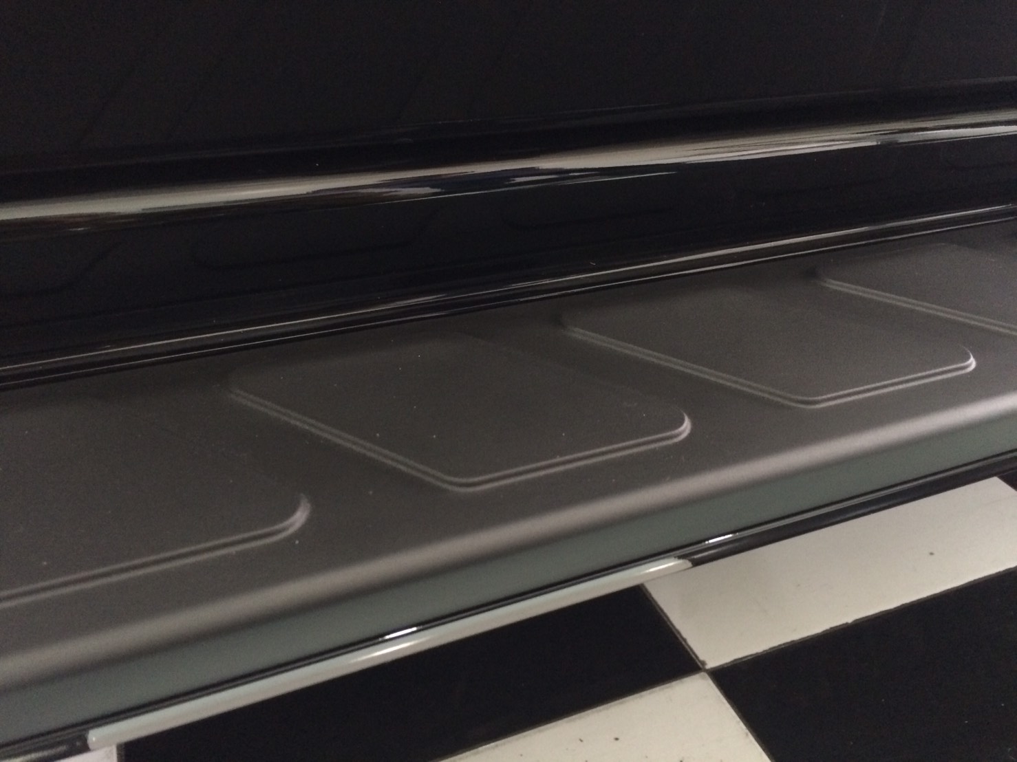 Side Step For New Grand Carnival 2015 ( C ) - บันไดข้างตรงรุ่น ของแท้จาก KIA เกาหลี แบบ C