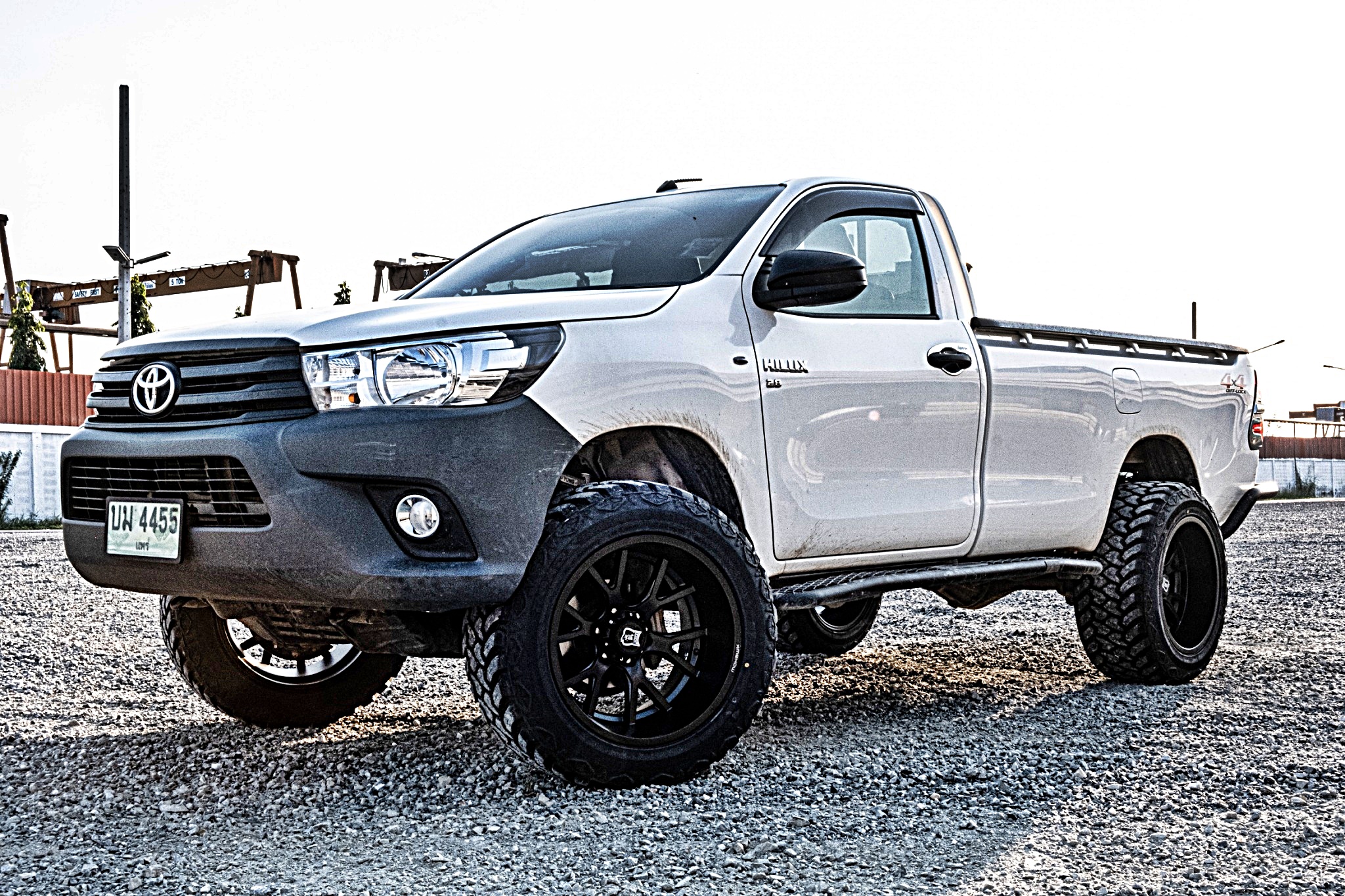 REVO หัวเดียว จองคิวจากแพร่ ทำทรงเมกาที่ STEP9