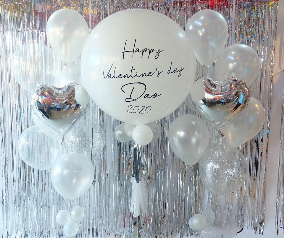 Valentine's day biggest white & Silver + 2 bunch / ลูกใหญ่ 36 นิ้ว 1 ลูก+ช่อ 8 ลูก(2ช่อ)