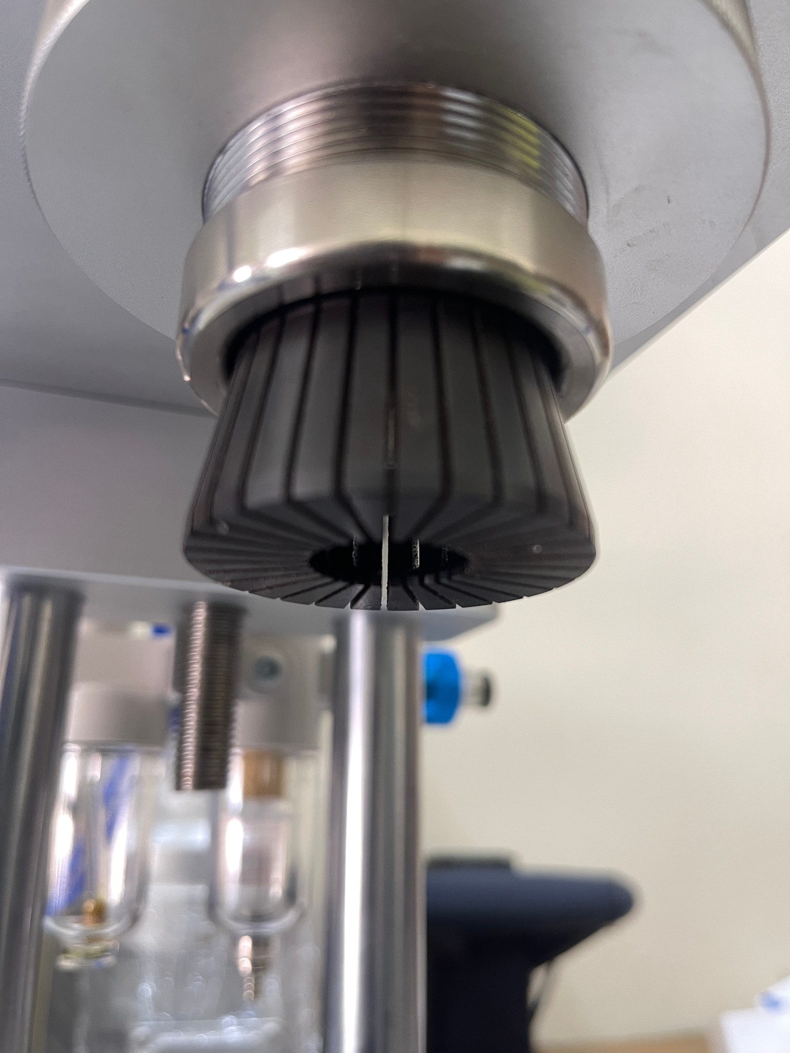 🌈15920 เครื่องหนีบปิดขอบฝาขวดน้ำหอม กึ่งอัตโนมัติ สะดวกไม่ต้องออกแรง รุ่น CYT-01