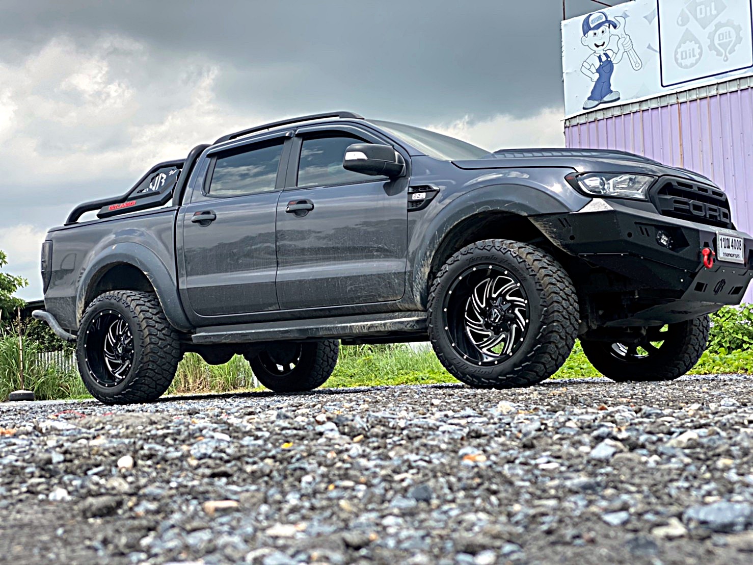 FORD จัดชุดใหม่ ทรงเมกาที่ STEP9