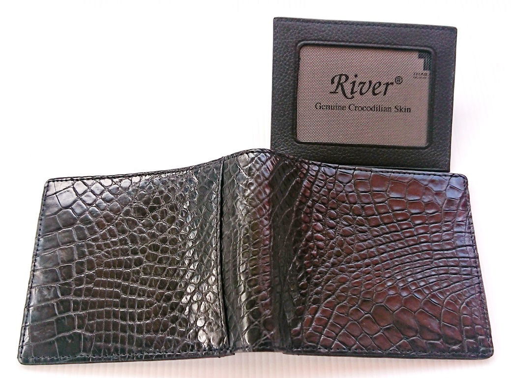 กระเป๋าสตางค์หนังจระเข้แท้ ส่วนท้องขา สีดำ