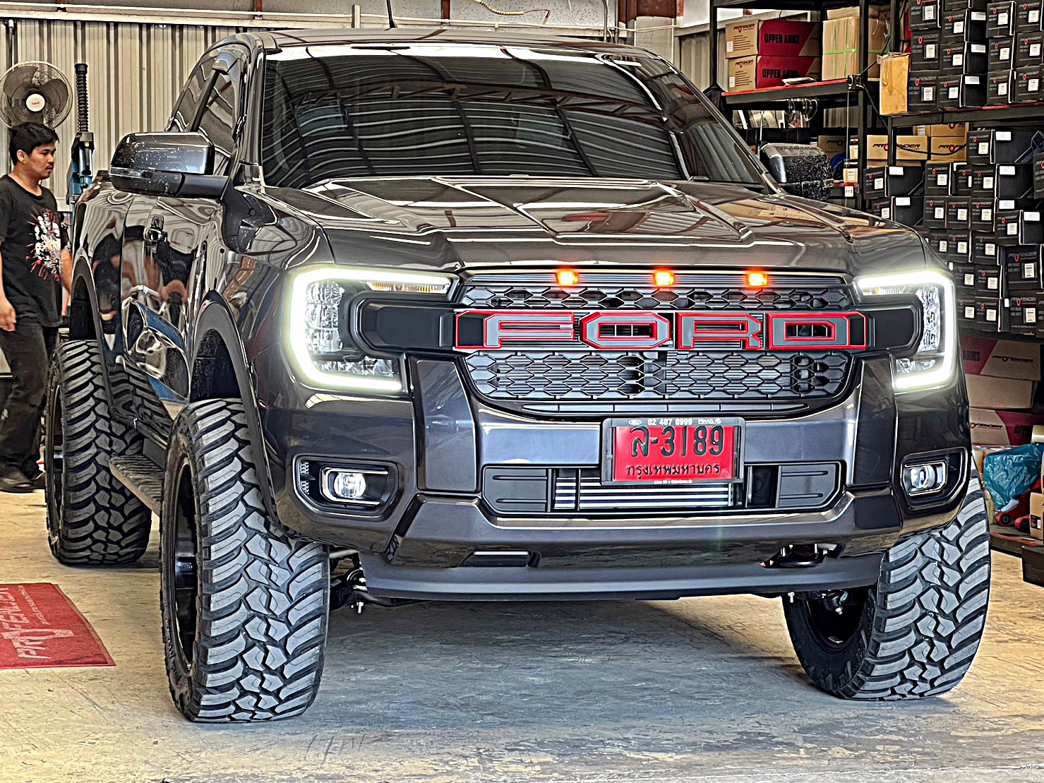 FORD RANGER NEXTGEN แต่งทรงเมกาที่ STEP9