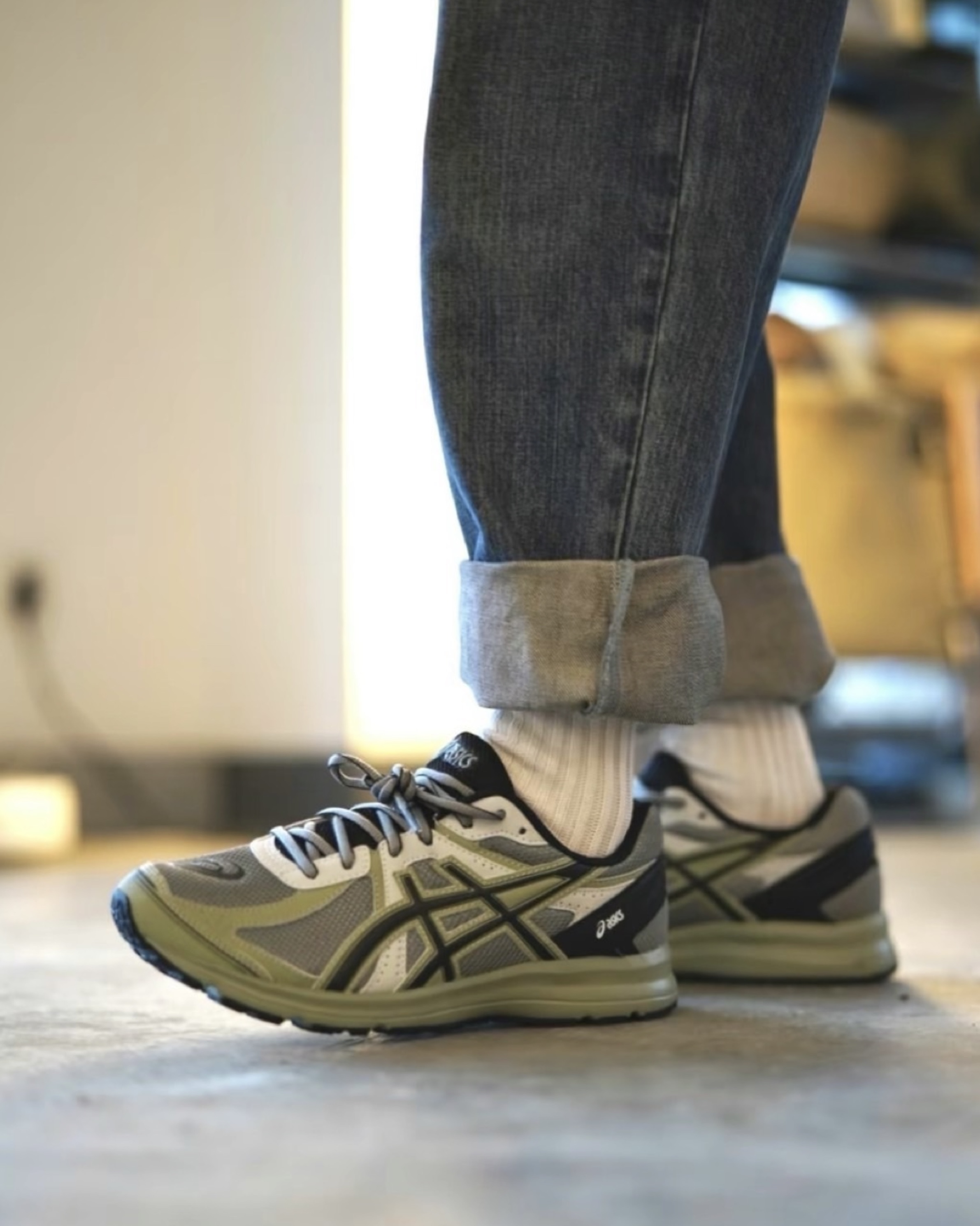 รองเท้า ASICS JOG 100S ‘Sheet Rock’ (M6/8/8.5/9/9.5/10/11.5US)