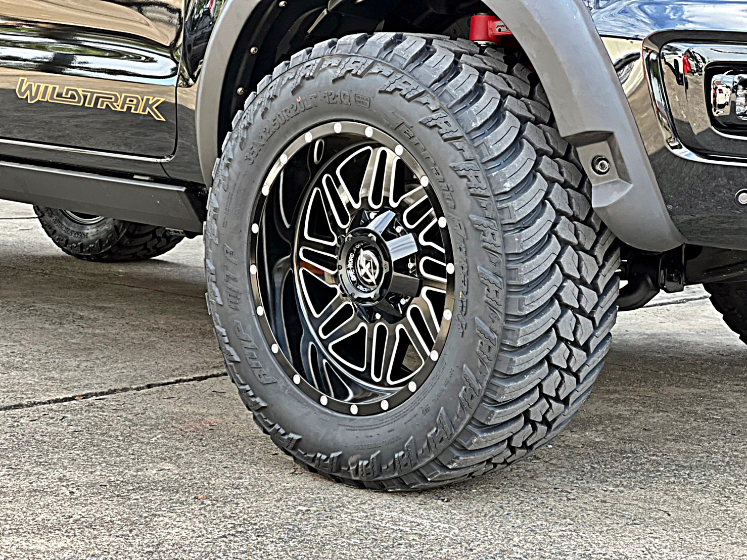 FORD WILDTRAK ชุดแต่งรอบคัน ทรงเมกาที่ STEP9