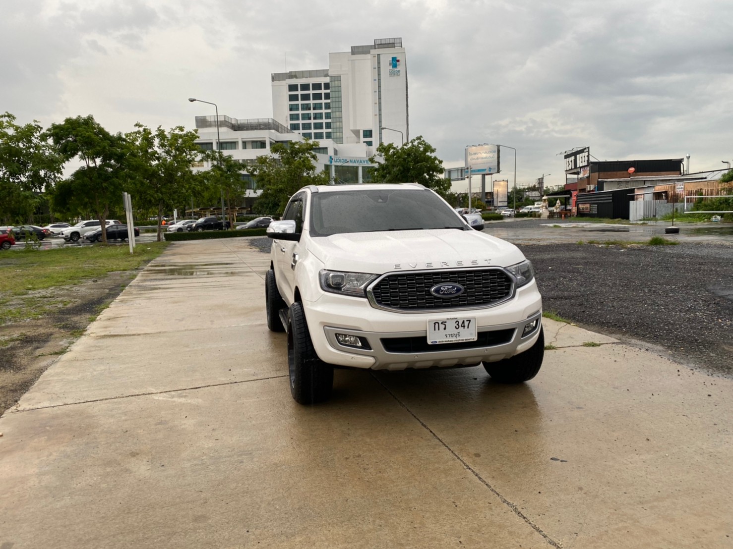 FORD EVEREST แบบไม่ยก