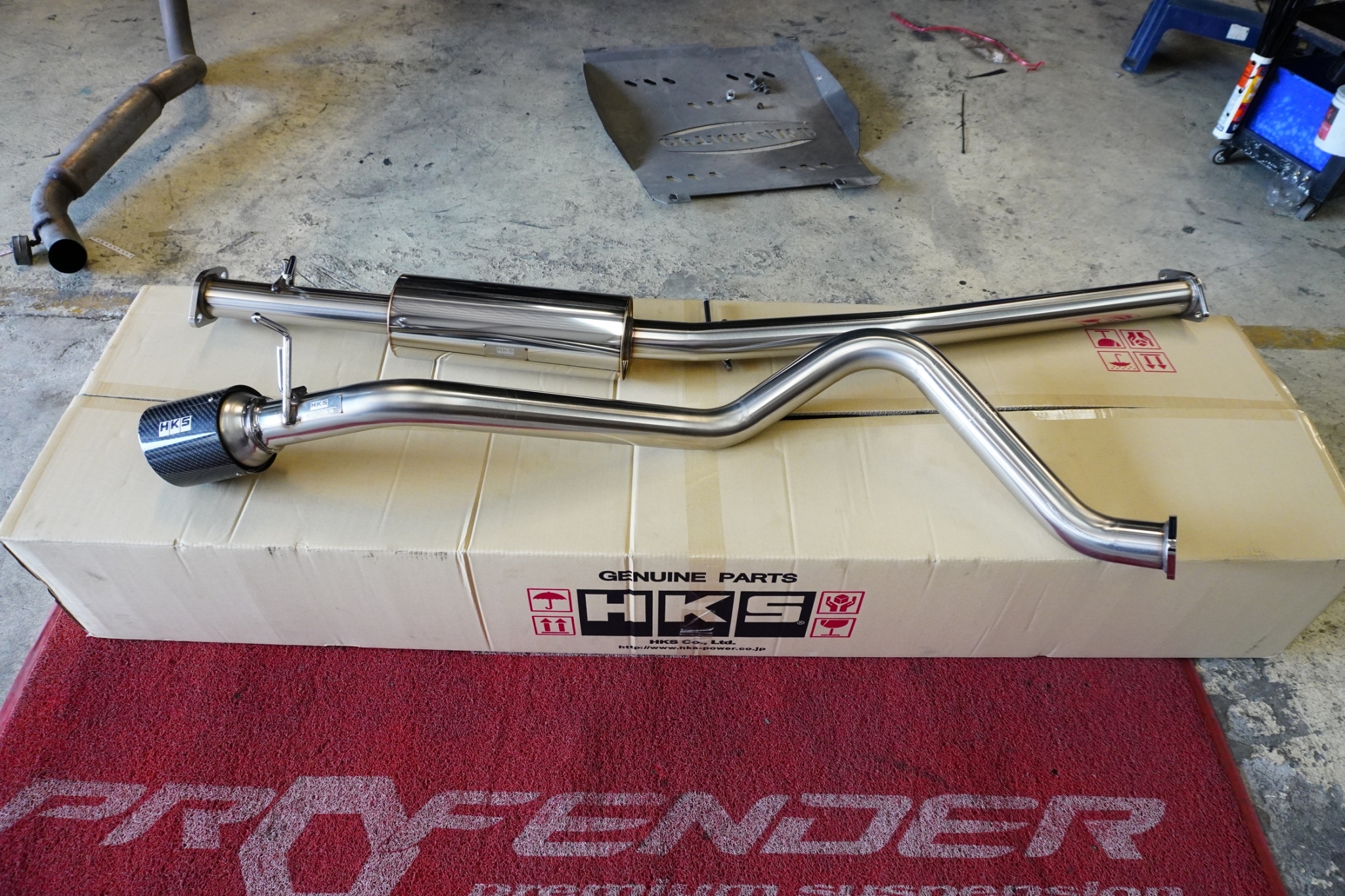 ติดตั้งเรียบร้อย ท่อ HKS จากญี่ปุ่น Carbon TAIL (Single) 𝙃𝙆𝙎 𝙇𝙀𝙂𝘼𝙈𝘼𝙓 𝙁𝙊𝙍𝘿 𝙀𝙑𝙀𝙍𝙀𝙎𝙏 ท่อเด