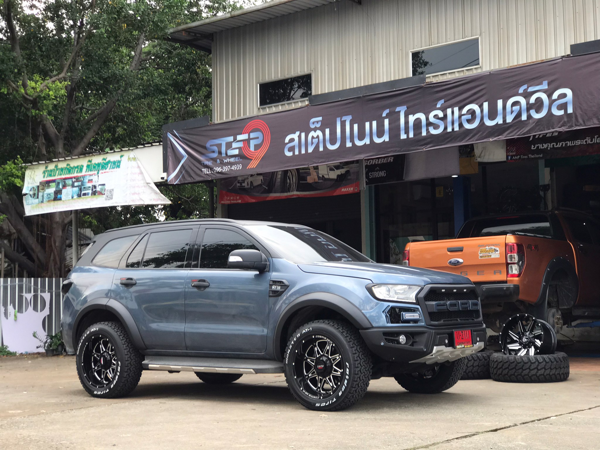 FORD EVEREST ล้อ COSMIS CROWN ผลงานจาก STEP9
