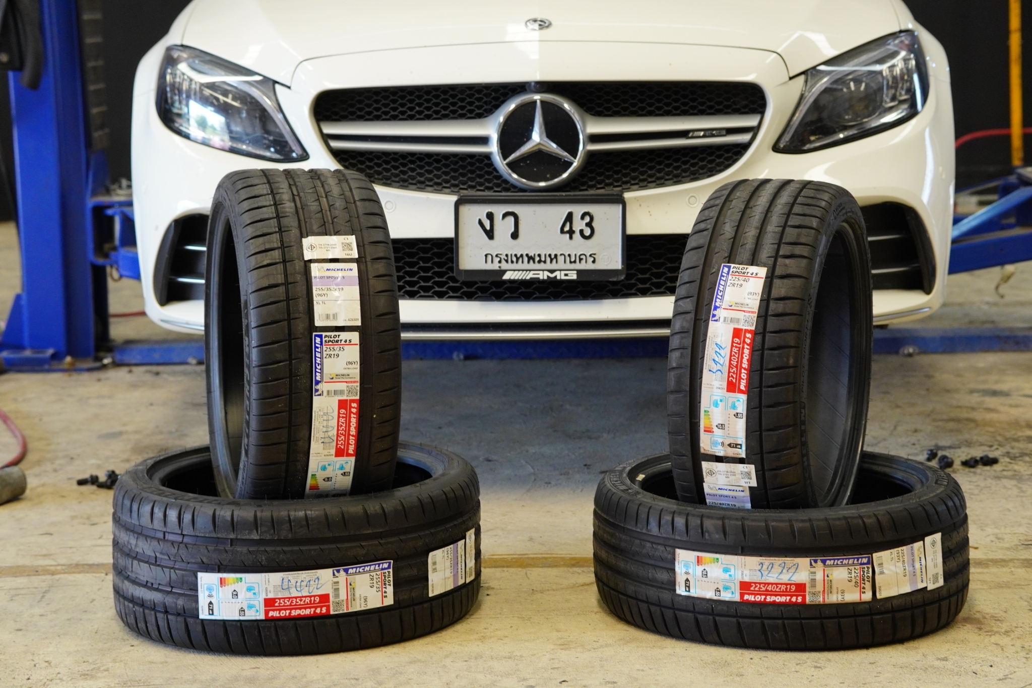 MICHELIN PILOTSPORT4S 225/40-19 ราคาถูกที่ STEP9