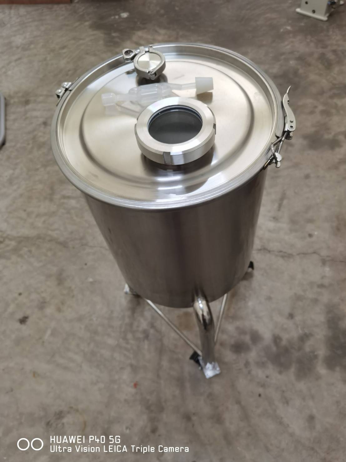 17155 yantai ถังหมักสแตนเลส304 ทรงกรวย สำหรับไวน์ เบียร์ วิสกี้ + พร้อมล้อ Fermentation Tank