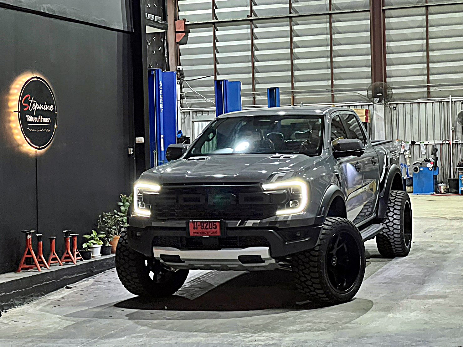 ส่งงาน RAPTOR V6 หล่อจบ ที่ Step9 ล้อแท้ HOSTILE H113