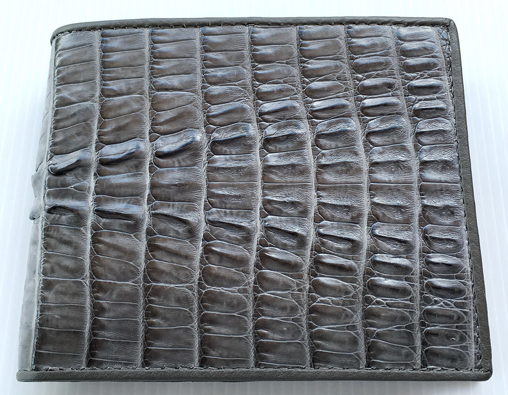 กระเป๋าสตางค์หนังจระเข้แท้ ส่วนหาง สีเทา