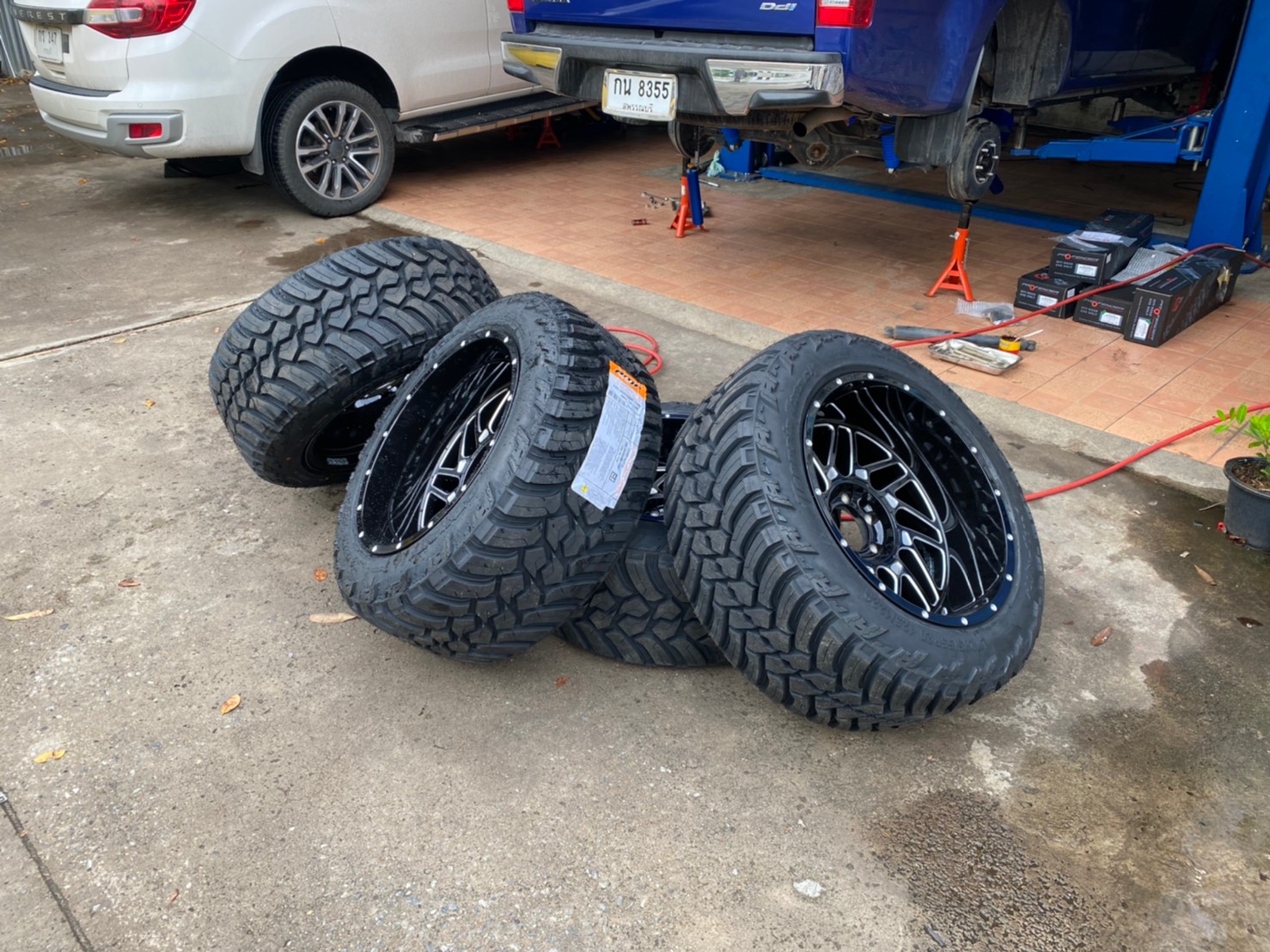 D-MAX มาจากสุพรรณบุรี จัดทรงเมกาที่ STEP9