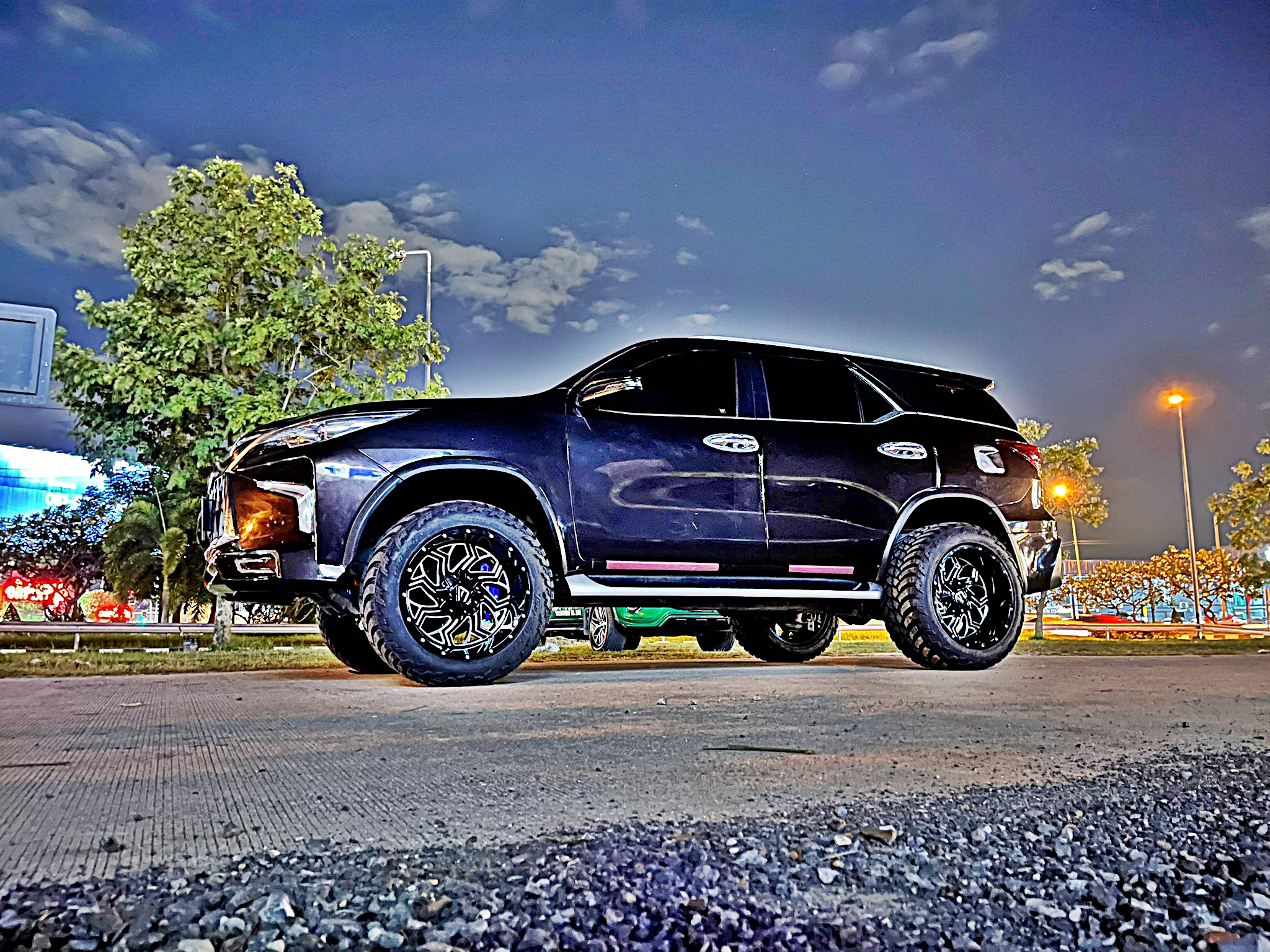 FORTUNER ทรงเมกาขอบ20 ที่ STEP9