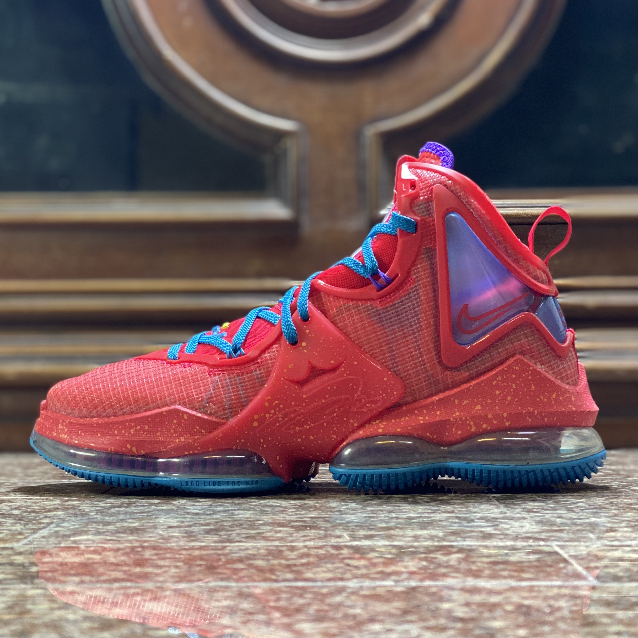 รองเท้าบาส Nike LeBron XIX ‘BRED’ (M9US)
