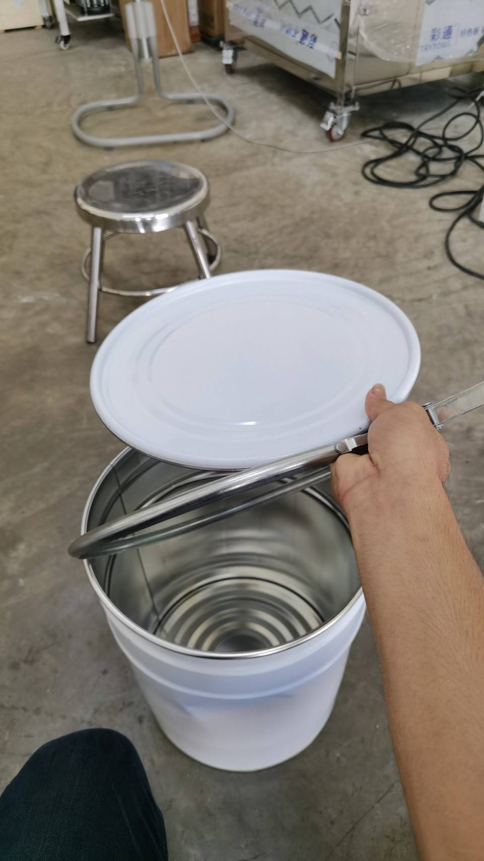 ถังเหล็ก ถังสี ถังกาว ถังเคมีเหล็ก 10L 18L 20L MKTY