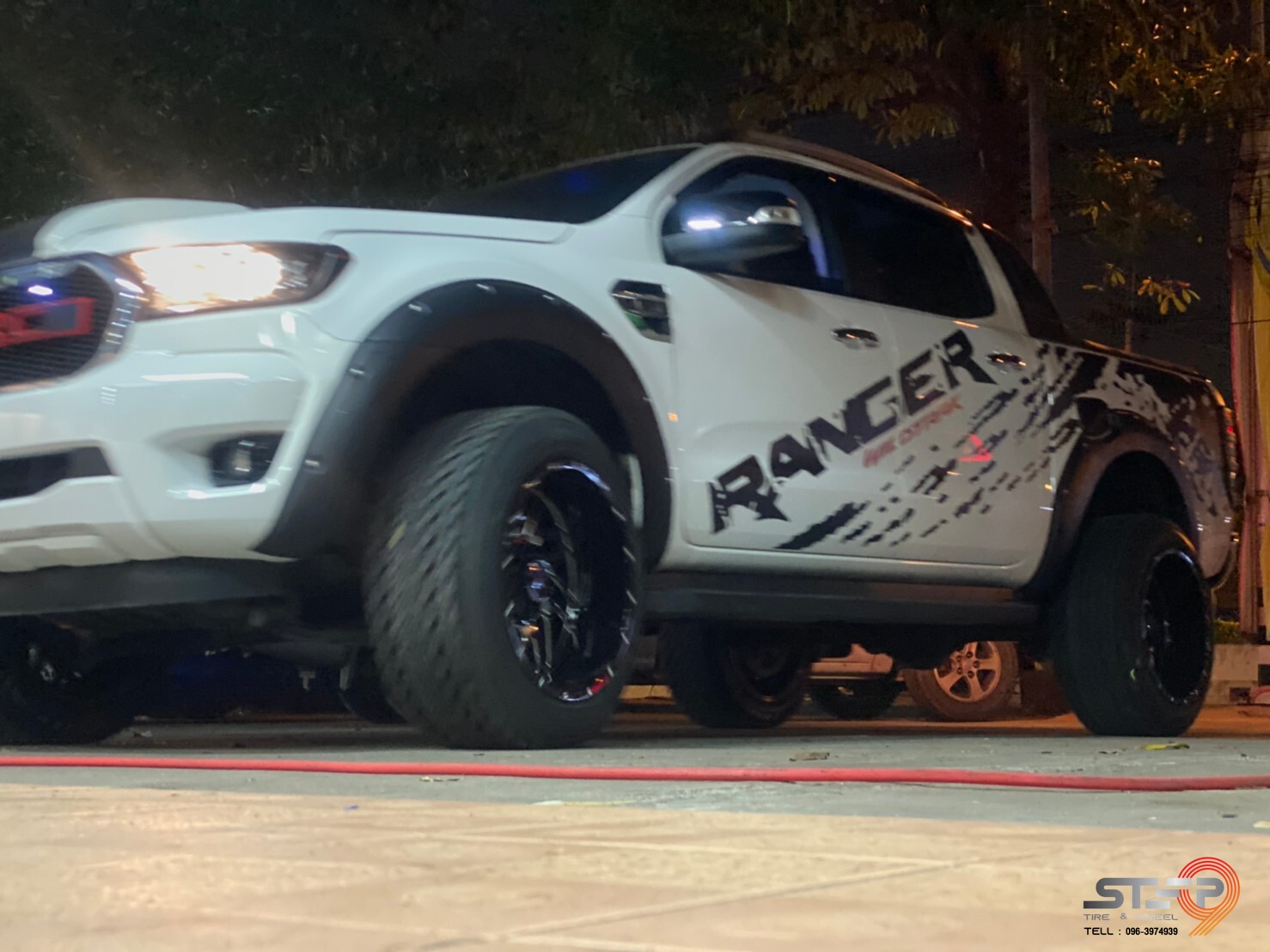 FORD RANGER ล้อขอบ20 OFFROAD MT ติดตั้งที่ STEP9