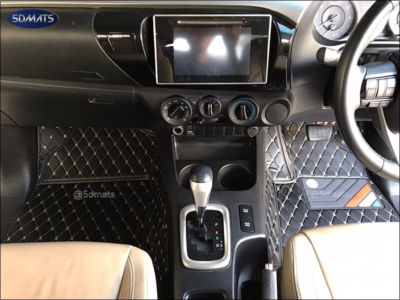 พรมปูพื้นรถยนต์6D TOYOTA REVO 4ประตู พรม6D QX หนังหนานุ่ม เต็มคัน (3ชิ้น)